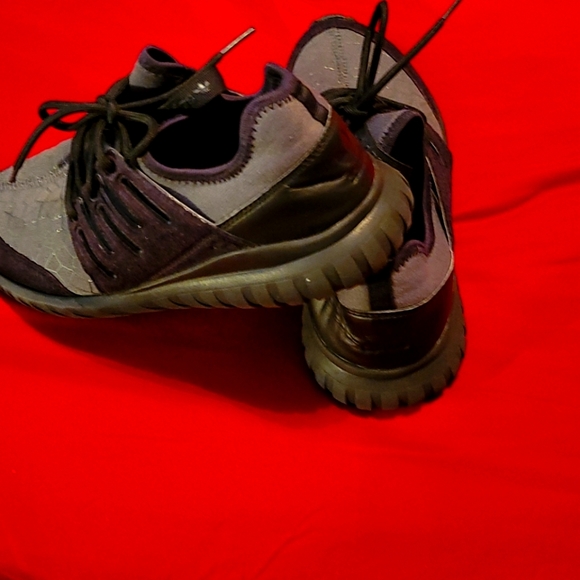 Addidas - Picture 2 of 3